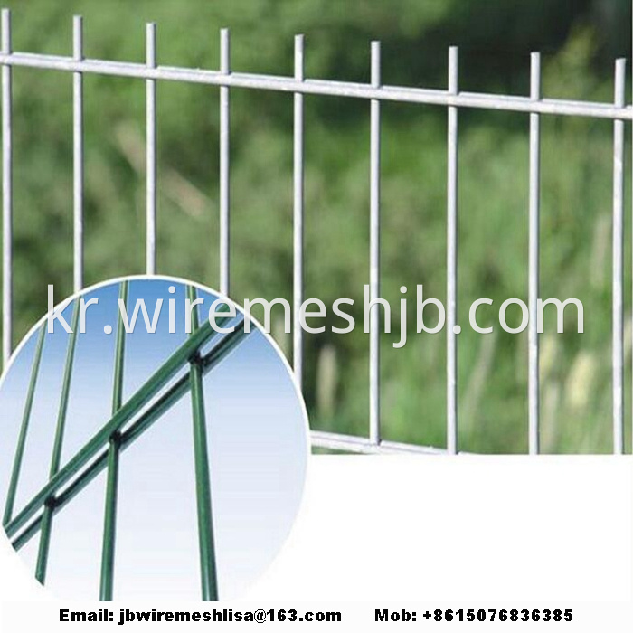 868/656 Powder Coated Double Weft Wire Mesh Fence